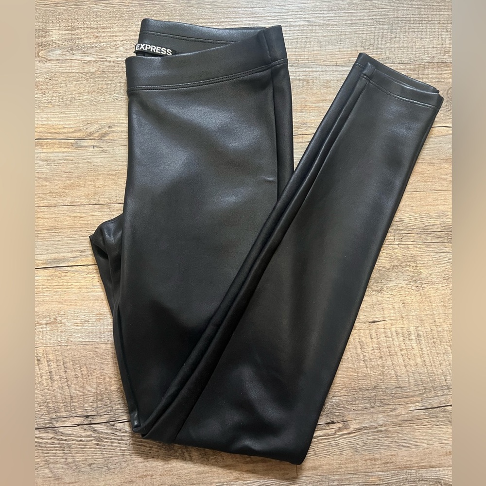 Express black faux leather leggings xs